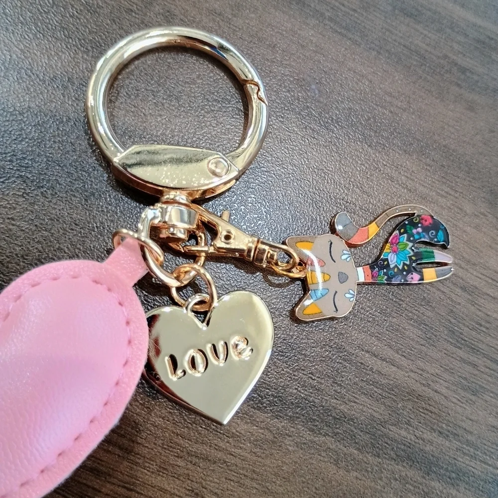 Pink Heart Key Holder with Cat And Gold Heart Accents
